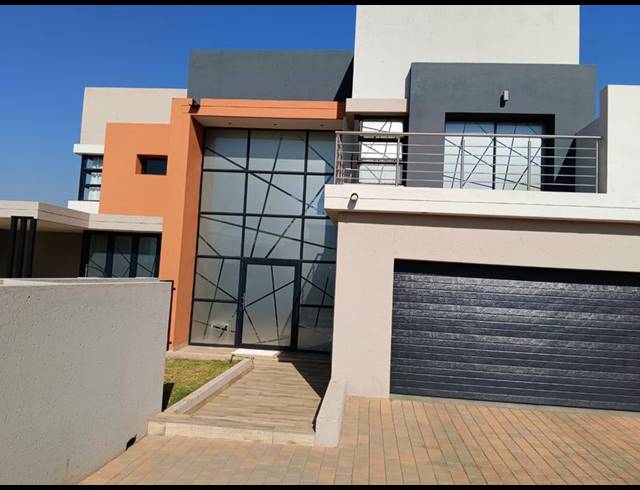 4 BEDROOM HOUSE FOR SALE IN MIDSTREAM RIDGE